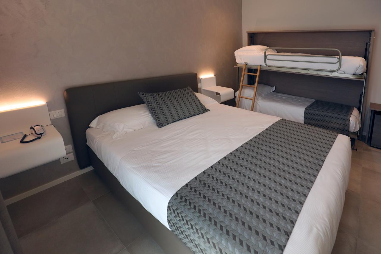 Hotel Buena Onda Пескьера-дель-Гарда Экстерьер фото