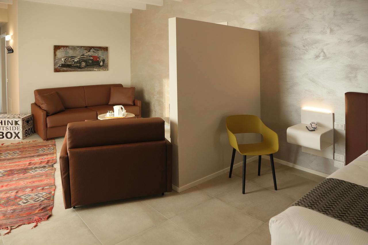 Hotel Buena Onda Пескьера-дель-Гарда Экстерьер фото