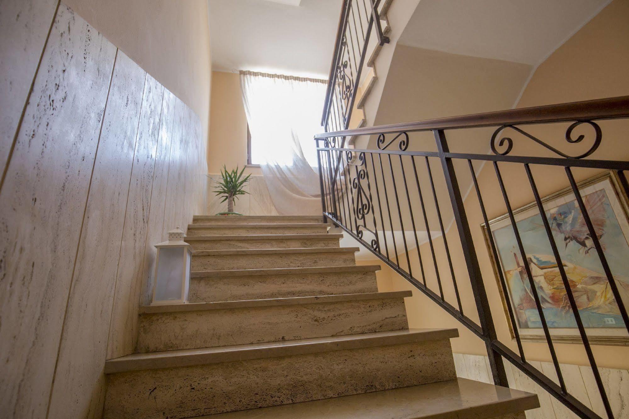 Hotel Buena Onda Пескьера-дель-Гарда Экстерьер фото